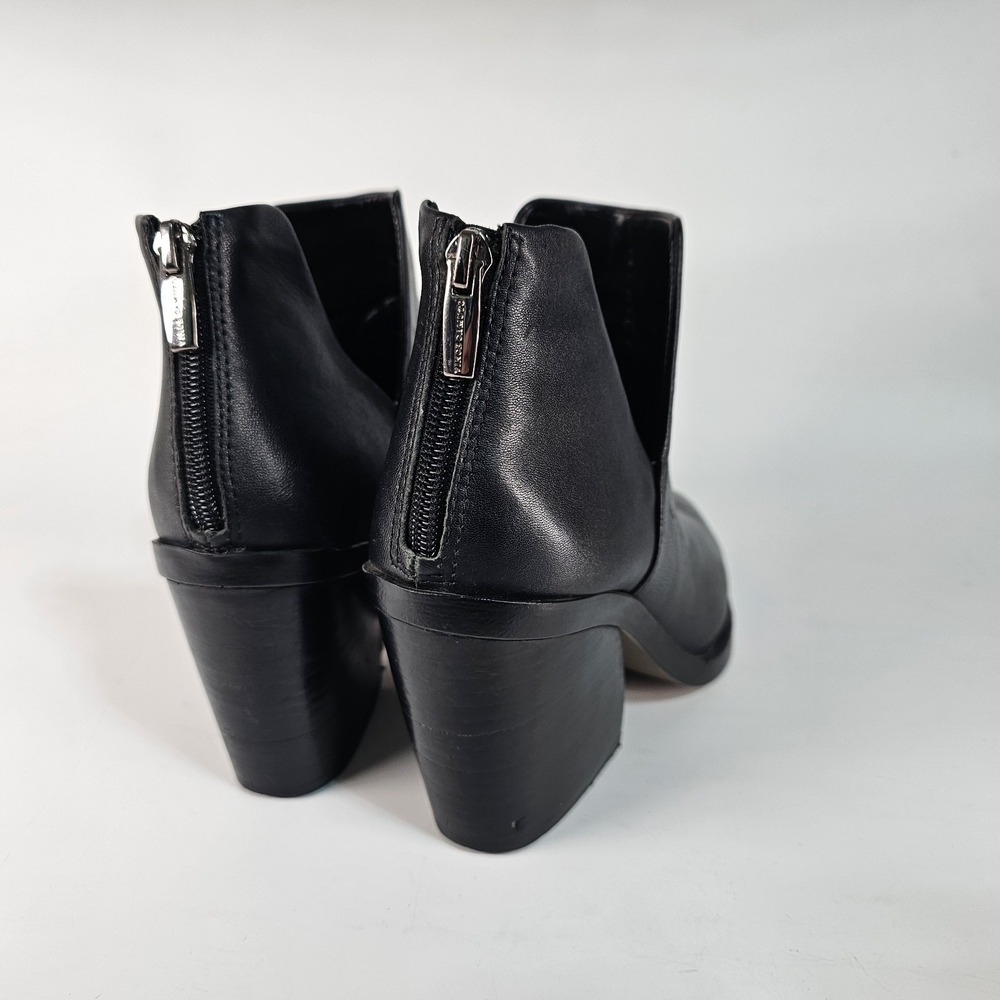 Vince Camuto Gigietta Booties Women's 8 Pointy Block Heel V Notch Casual Leather - Picture 7 of 14